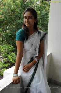 Mallela Teeramlo Sirimalle Puvvu Heroine c