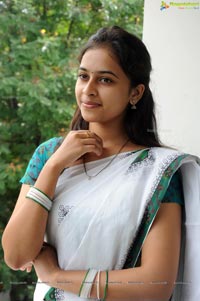 Mallela Teeramlo Sirimalle Puvvu Heroine c