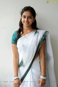 Mallela Teeramlo Sirimalle Puvvu Heroine c