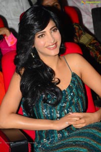 Shruti Haasan at Yevadu Audio Release