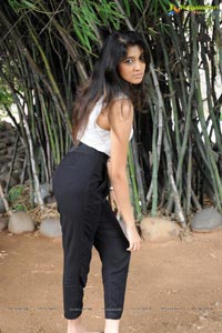 Heroine Akhila