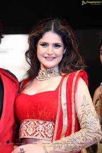 Zarine Khan at Hyderabad Fashion Week 2013