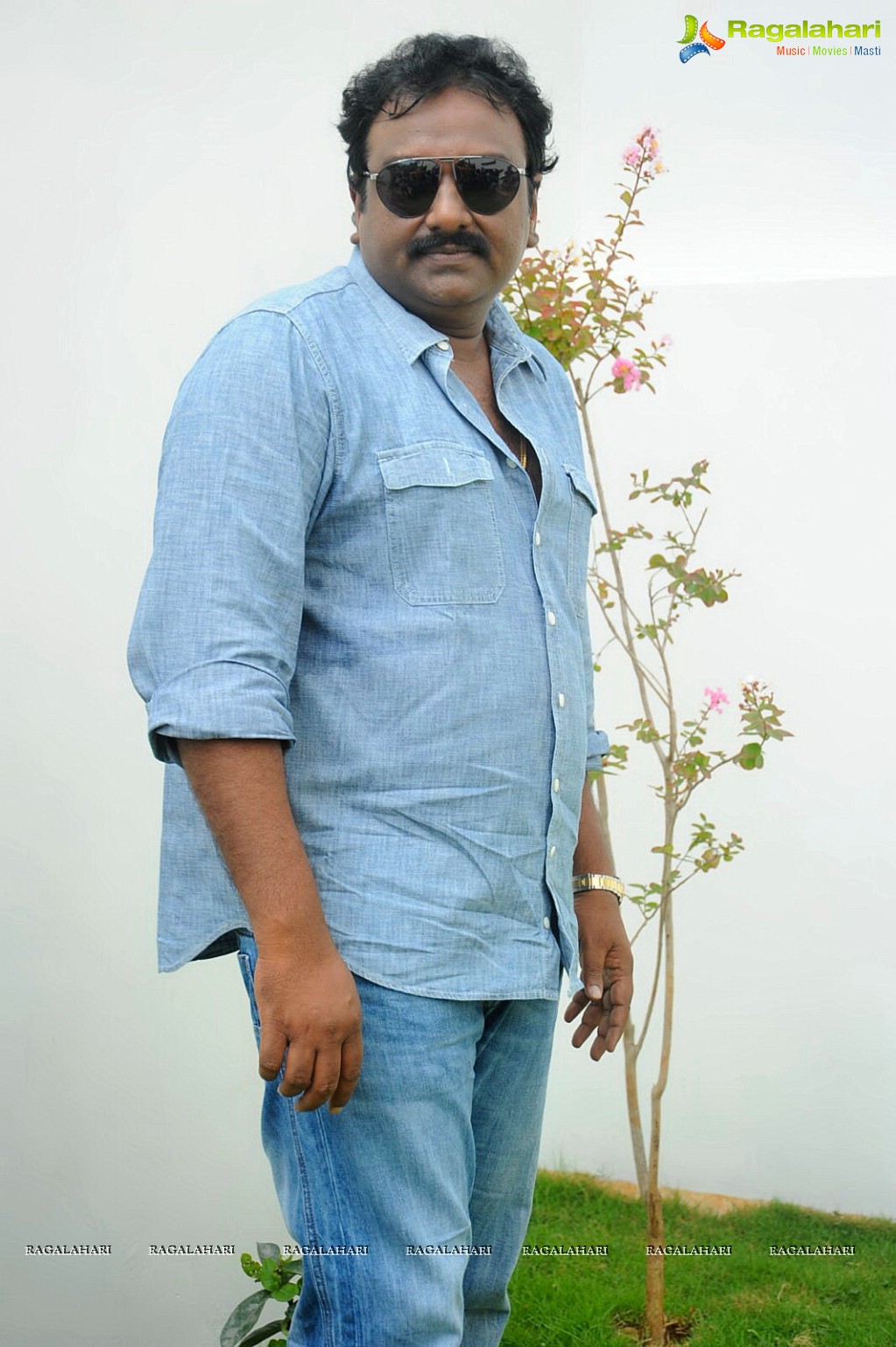 VV Vinayak