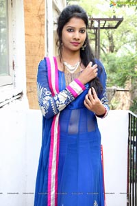 Model Satya
