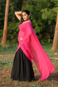 Rashmi Gautam HD Wallpapers