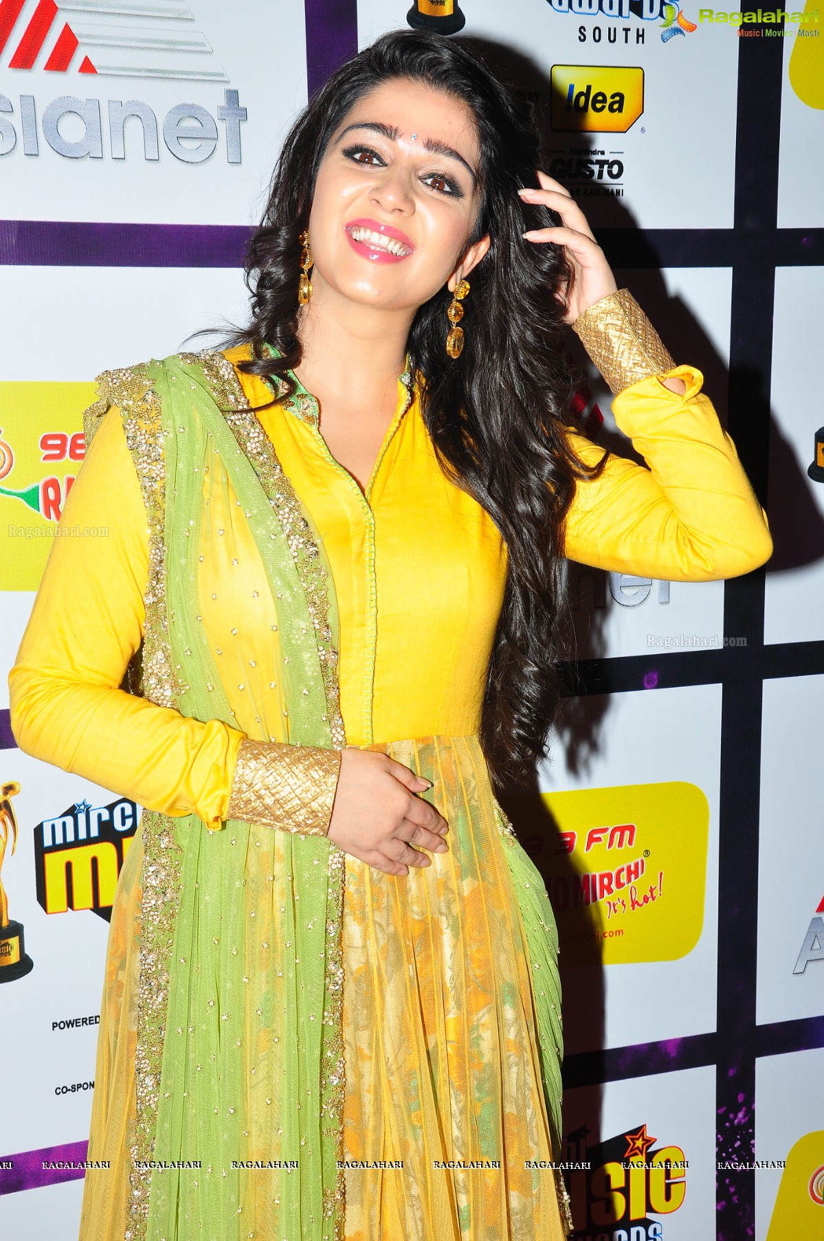 Charmme Kaur at Mirchi Music Awards 2014, Exclusive Photos