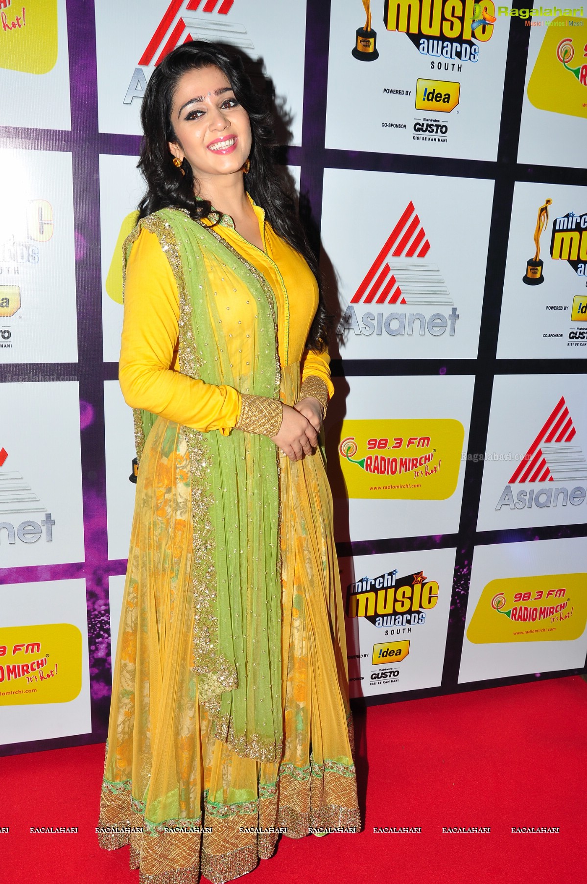 Charmme Kaur at Mirchi Music Awards 2014, Exclusive Photos