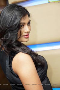 Sowmya Janu