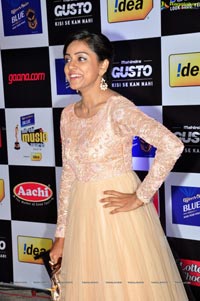 Vithika Sheru at Mirchi Music Awards 2014