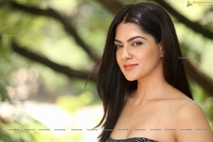 Sakshi Chowdary Photos