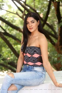 Sakshi Chowdary Photos