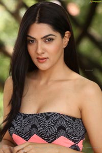 Sakshi Chowdary Photos