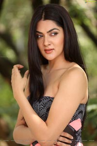 Sakshi Chowdary Photos