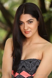 Sakshi Chowdary Photos