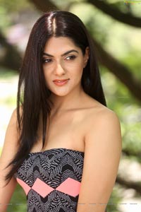 Sakshi Chowdary Photos