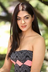 Sakshi Chowdary Photos