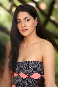 Sakshi Chowdary Photos