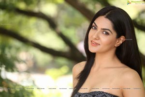 Sakshi Chowdary Photos