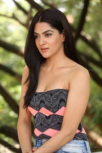 Sakshi Chowdary Photos