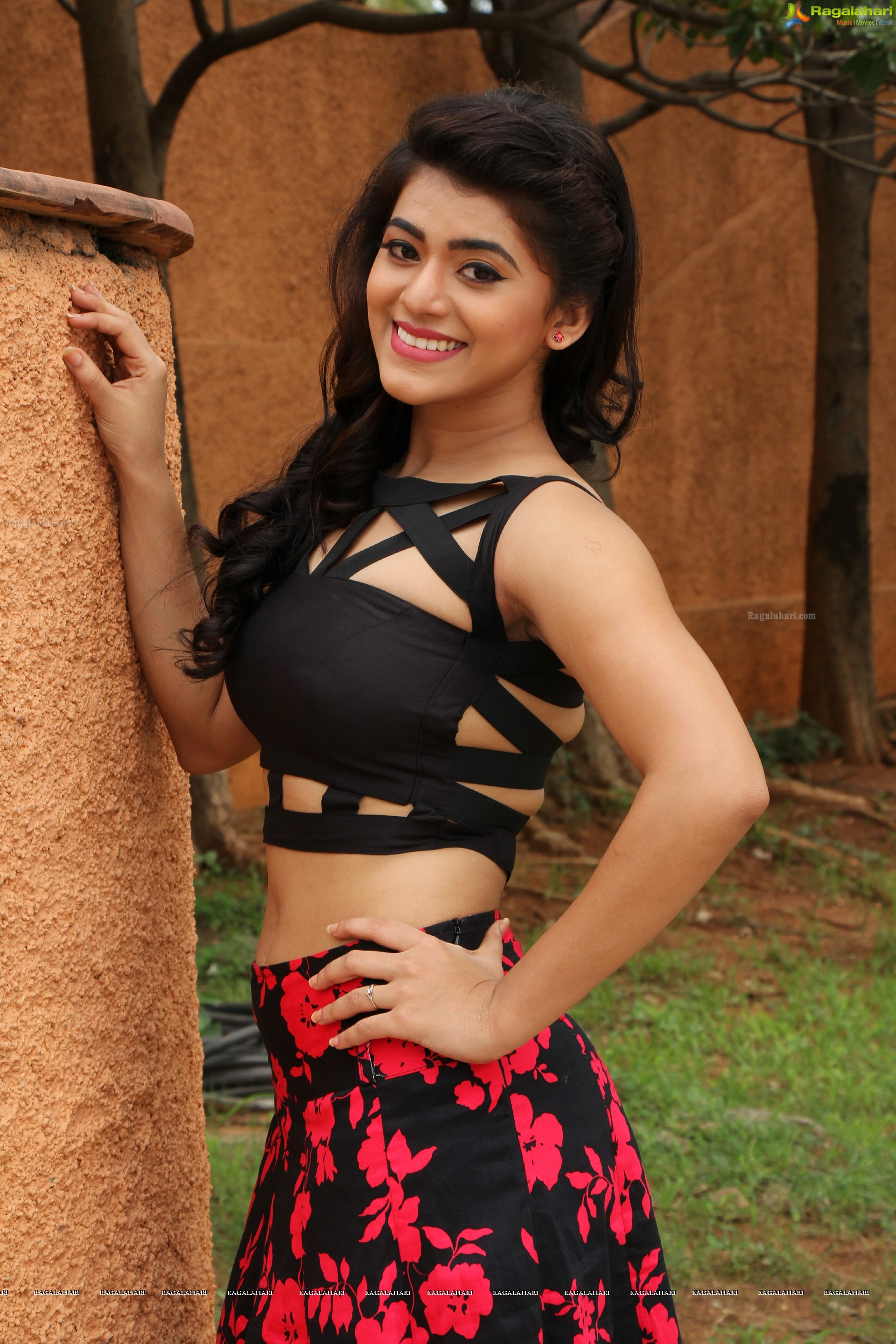 Yamini Bhaskar (High Definition)