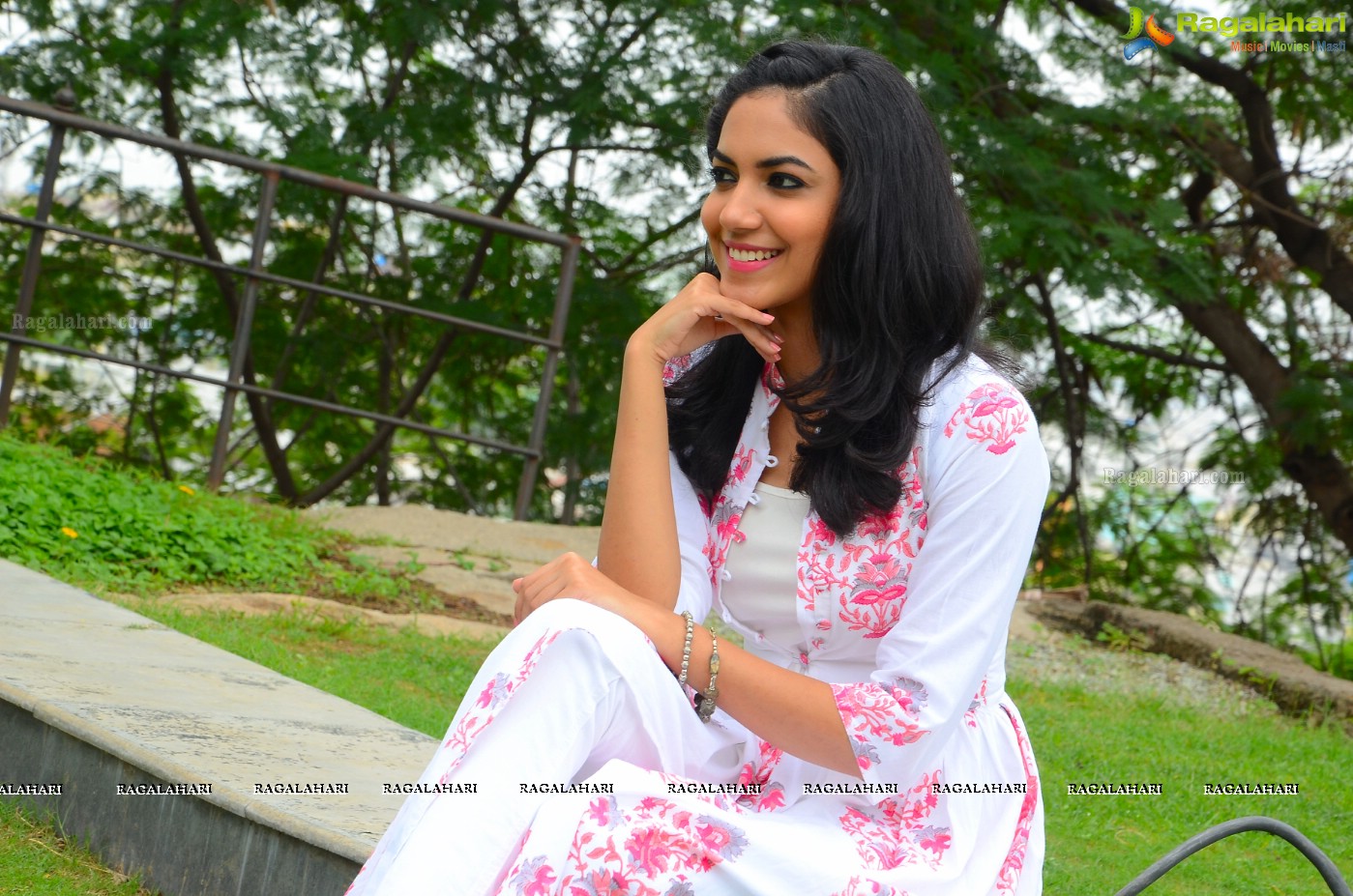 Ritu Varma (Posters)