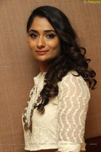 Sandhya Raju