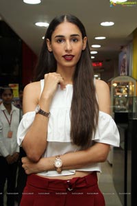 Hasleen Kaur Photos