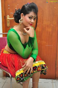 Hyderabad Dancer Riya