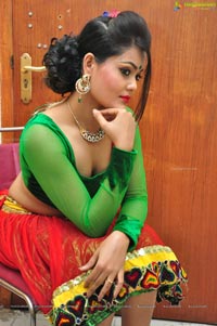 Hyderabad Dancer Riya