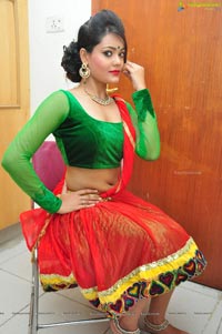 Hyderabad Dancer Riya