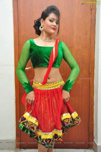 Hyderabad Dancer Riya