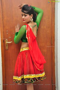 Hyderabad Dancer Riya