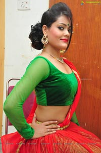 Hyderabad Dancer Riya