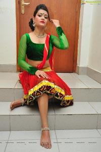 Hyderabad Dancer Riya