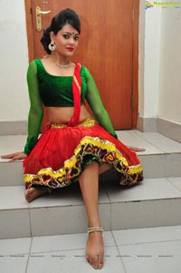 Hyderabad Dancer Riya