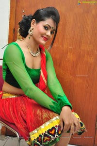 Hyderabad Dancer Riya