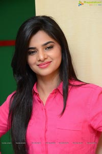 Kamna Ranawat Photo Gallery