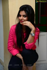 Kamna Ranawat Photo Gallery