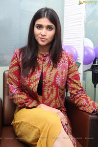 Kaaval Heroine Mannara Chopra Photos