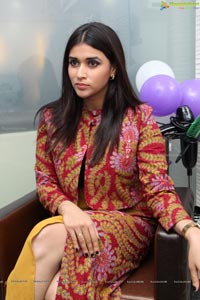 Kaaval Heroine Mannara Chopra Photos