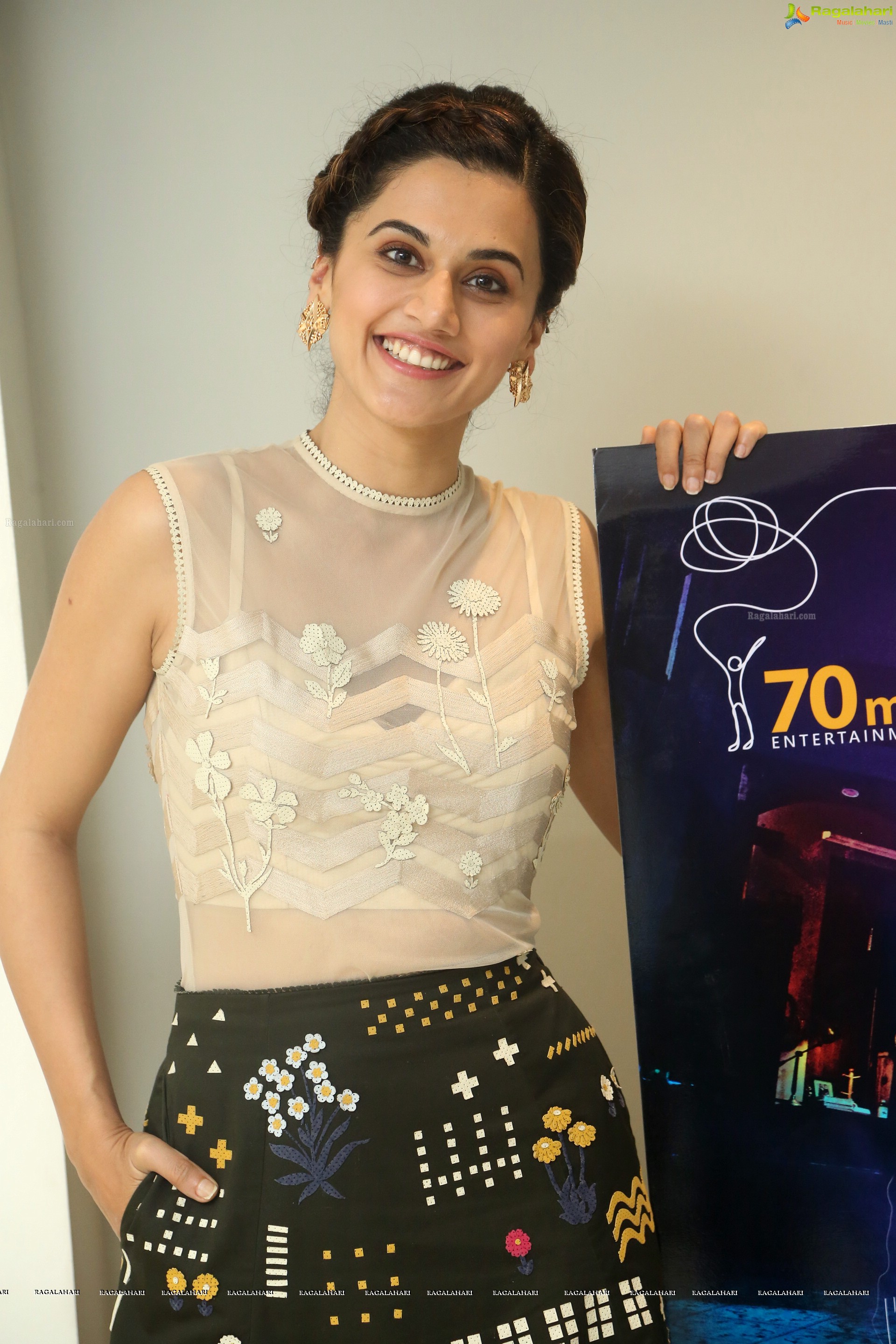 Taapsee Pannu (High Definition)