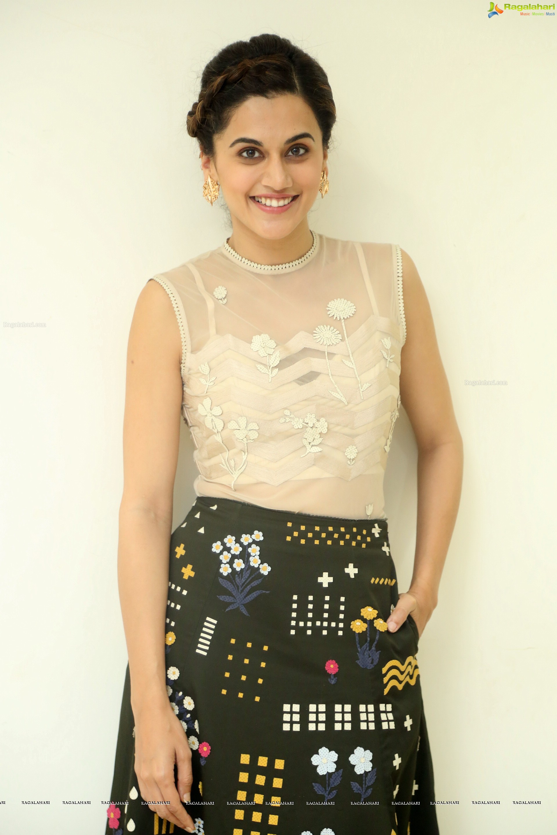 Taapsee Pannu (High Definition)