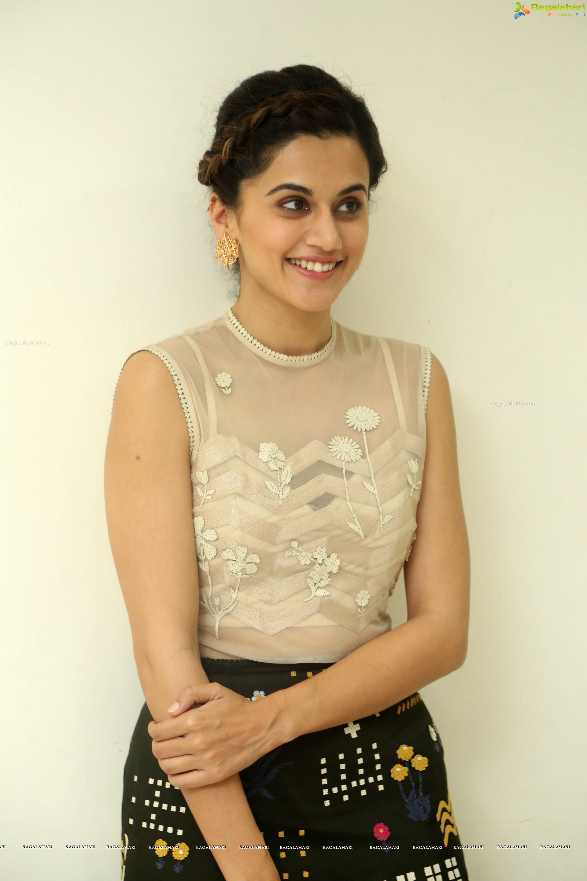 Taapsee Pannu (High Definition)