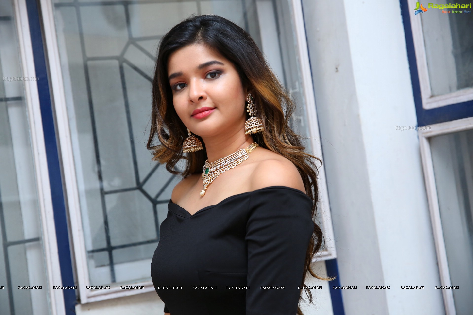 Krutika Singh Rathore at Sneha Reddy Jewellery and Fashion Show (High Definition)