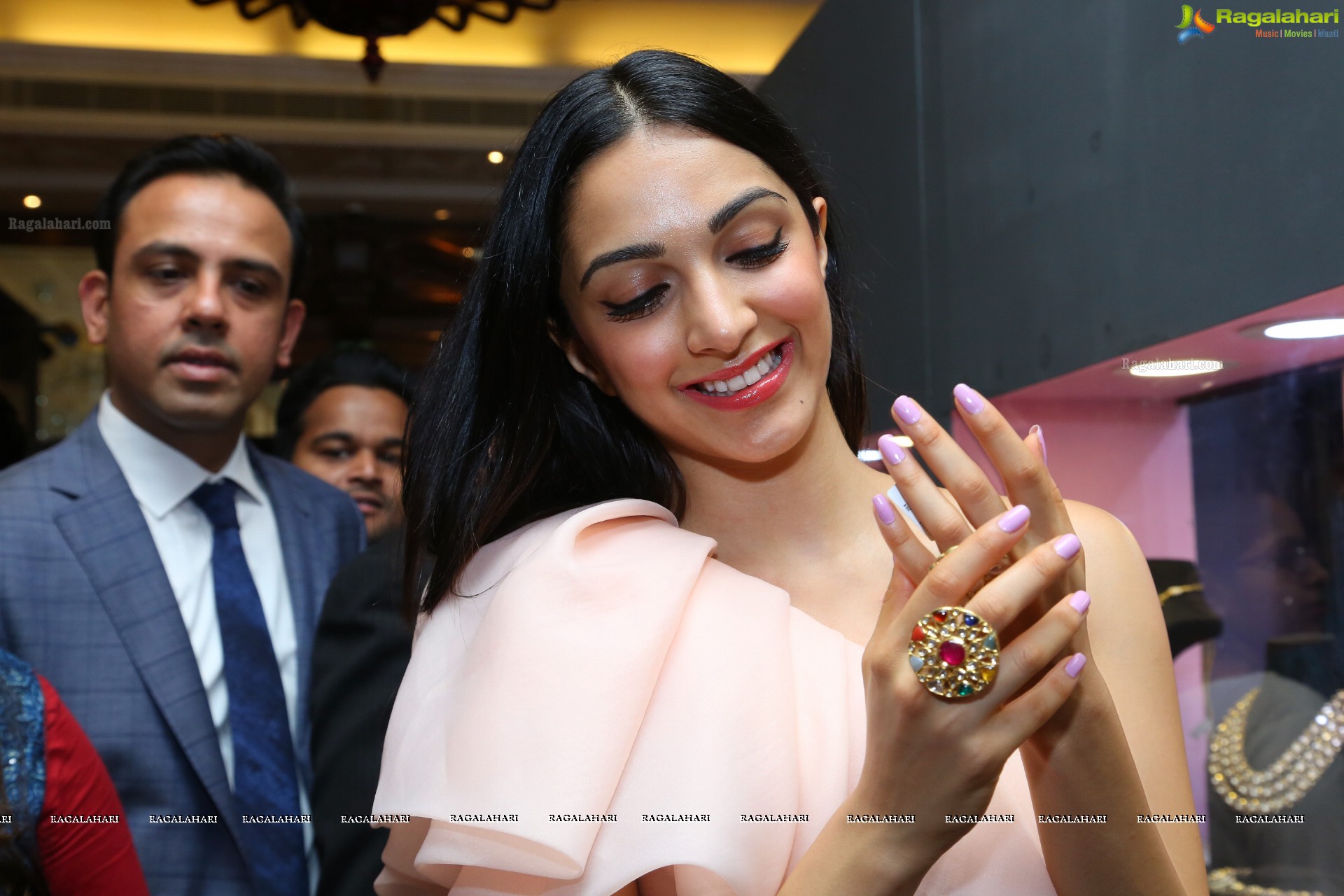 Kiara Advani at The Statement - Biggest Jewellery Exhibition (High Definition)