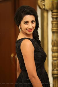 Heroine Sanjjanaa Galrani