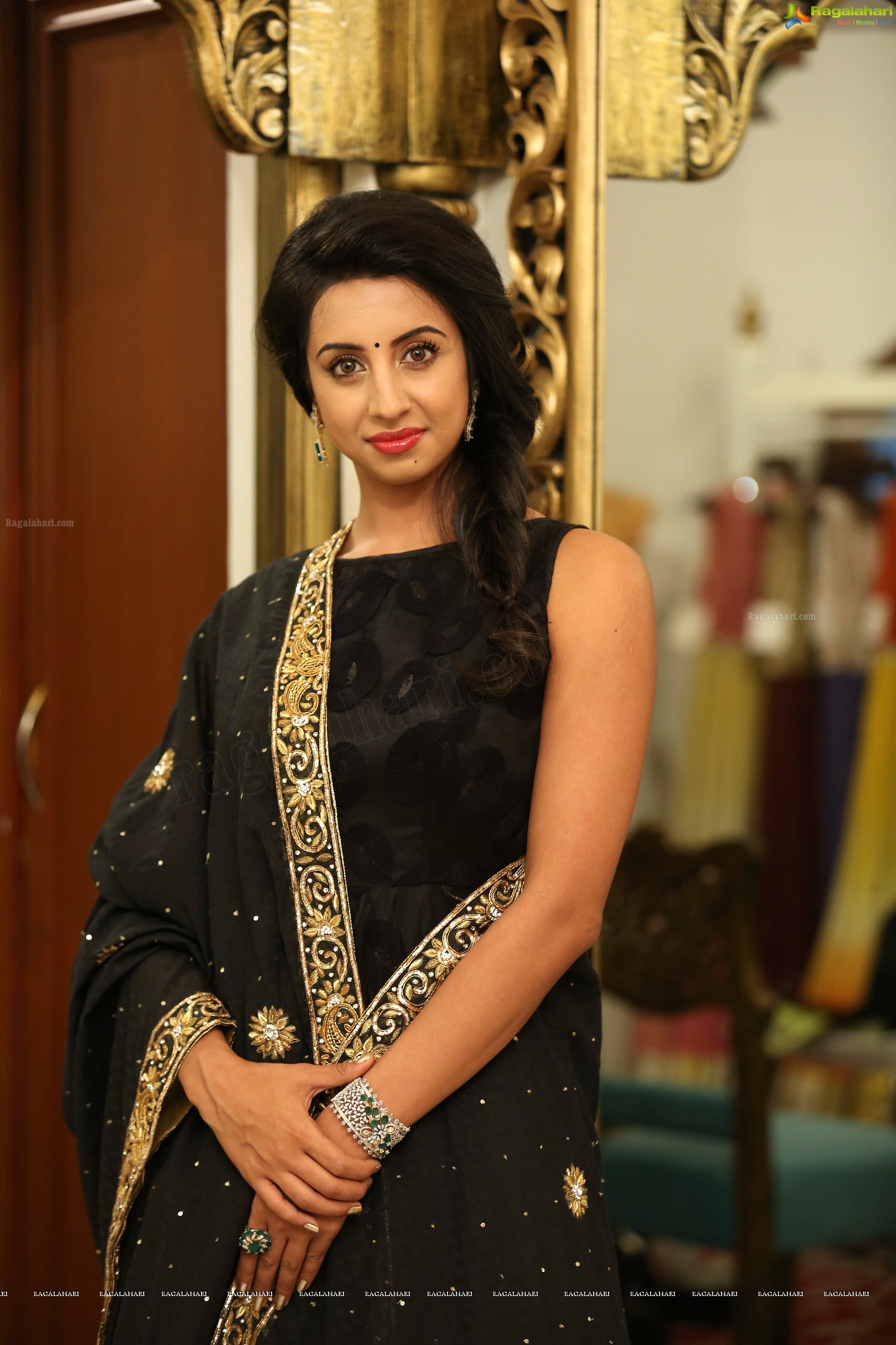 Sanjjanaa Galrani (High Definition)