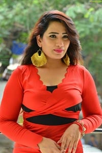 Sanjana Naidu Hot