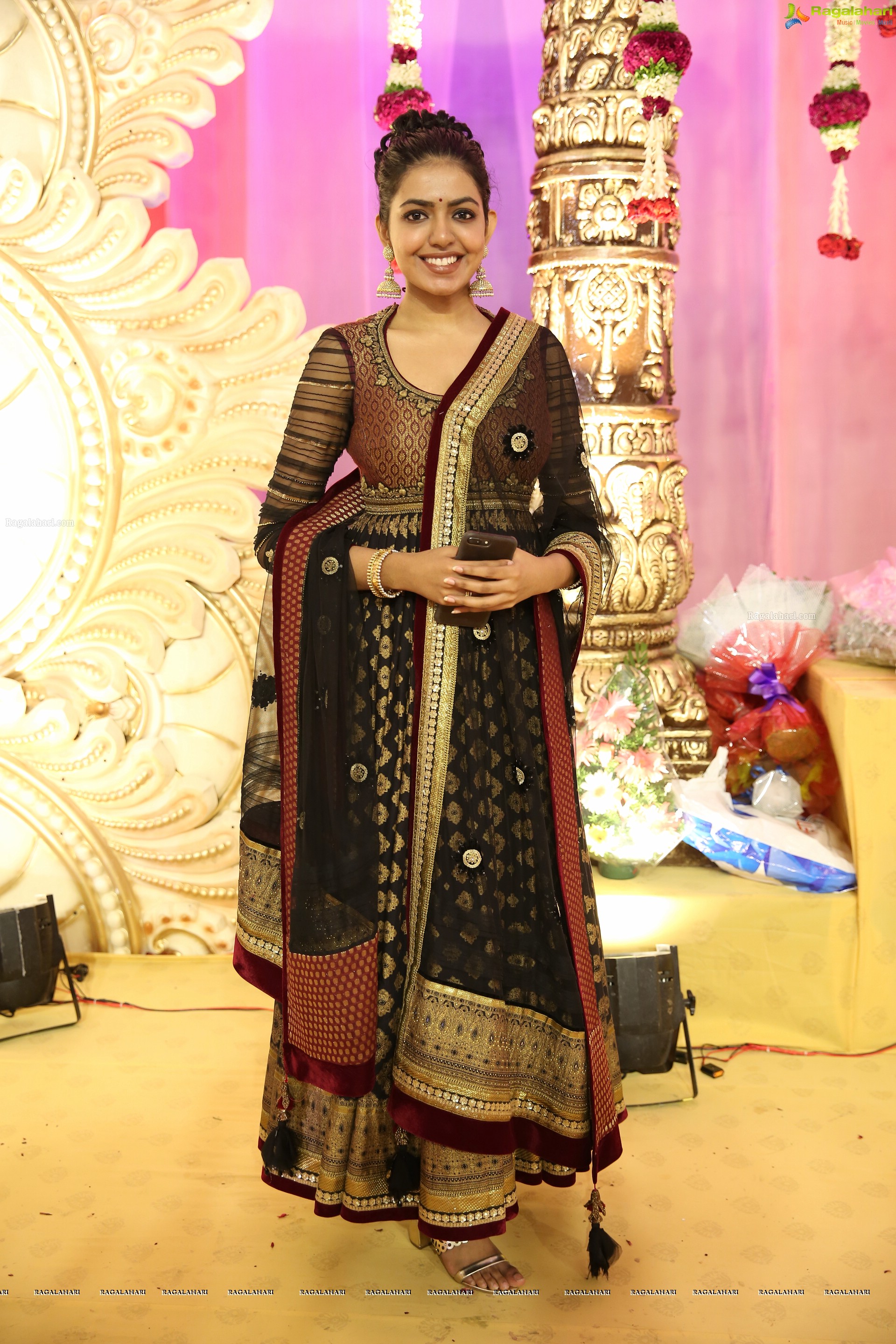Shivani Rajasekhar at Ambica Vinayaka Surya Kumar-Preethika Lakshmi Wedding (High Definition Photos)